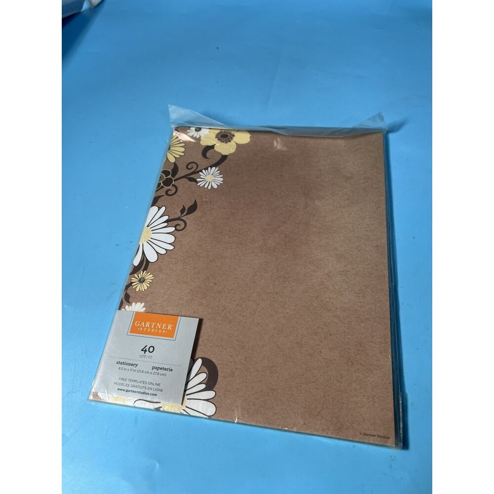 Gartner Studios Design Paper 8 1/2" x 11" yellow and white flowers 40 pack